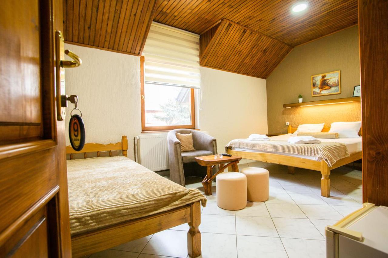Guest House Vila Alexandar ปาลิช ภายนอก รูปภาพ