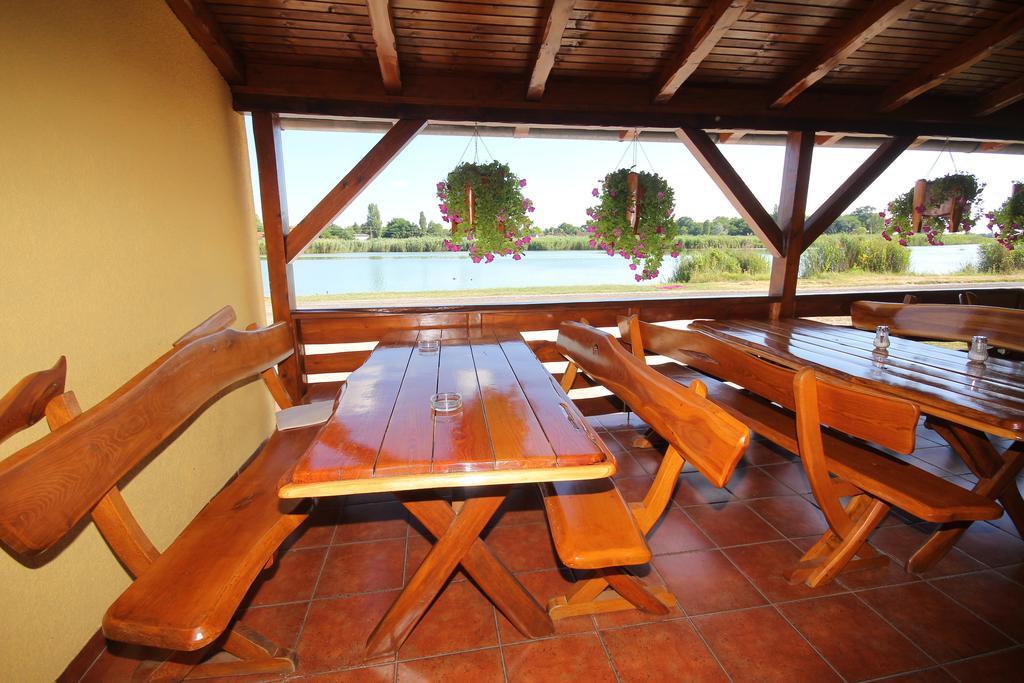 Guest House Vila Alexandar ปาลิช ภายนอก รูปภาพ